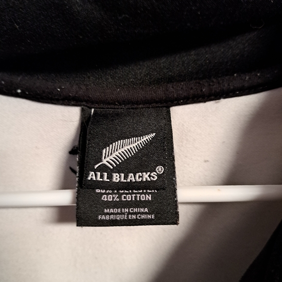 Adidas jacket - Picture 2 of 3